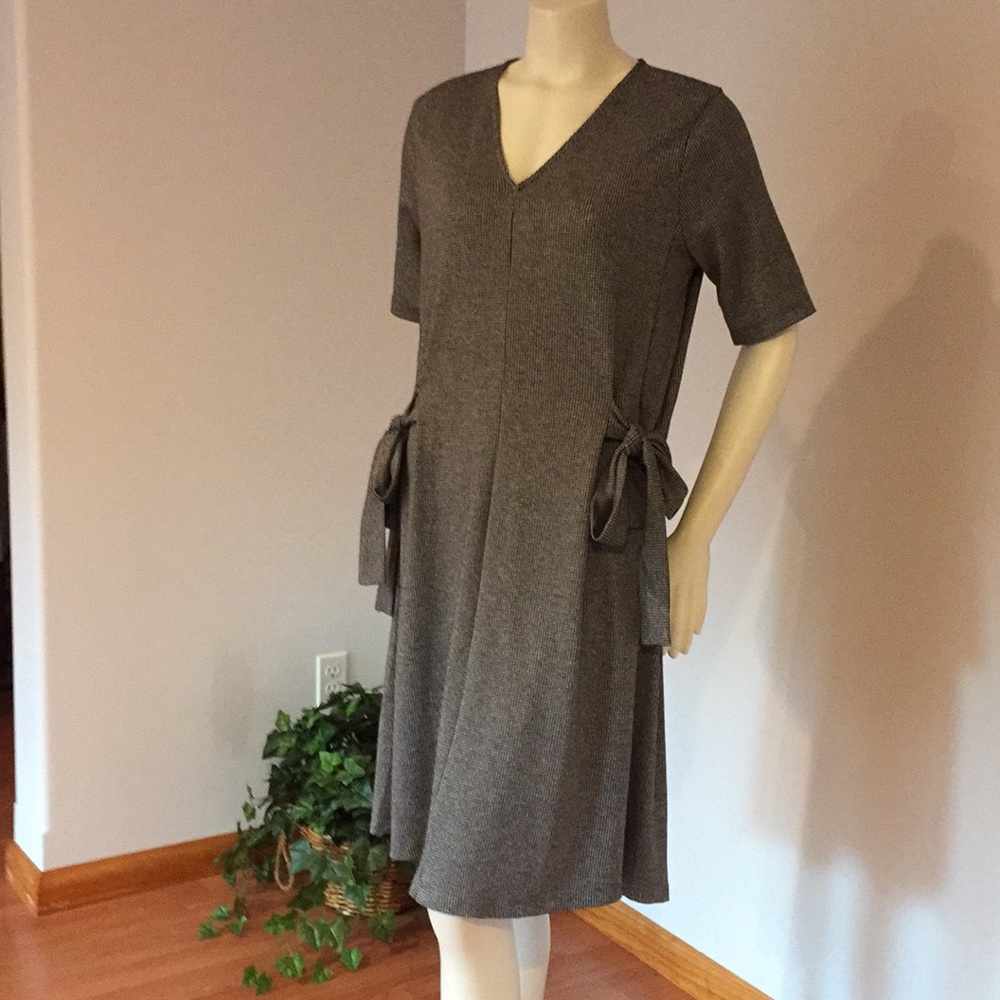 ZARA dress. Fits M/L. Label S. Can be Maternity + free 🎁